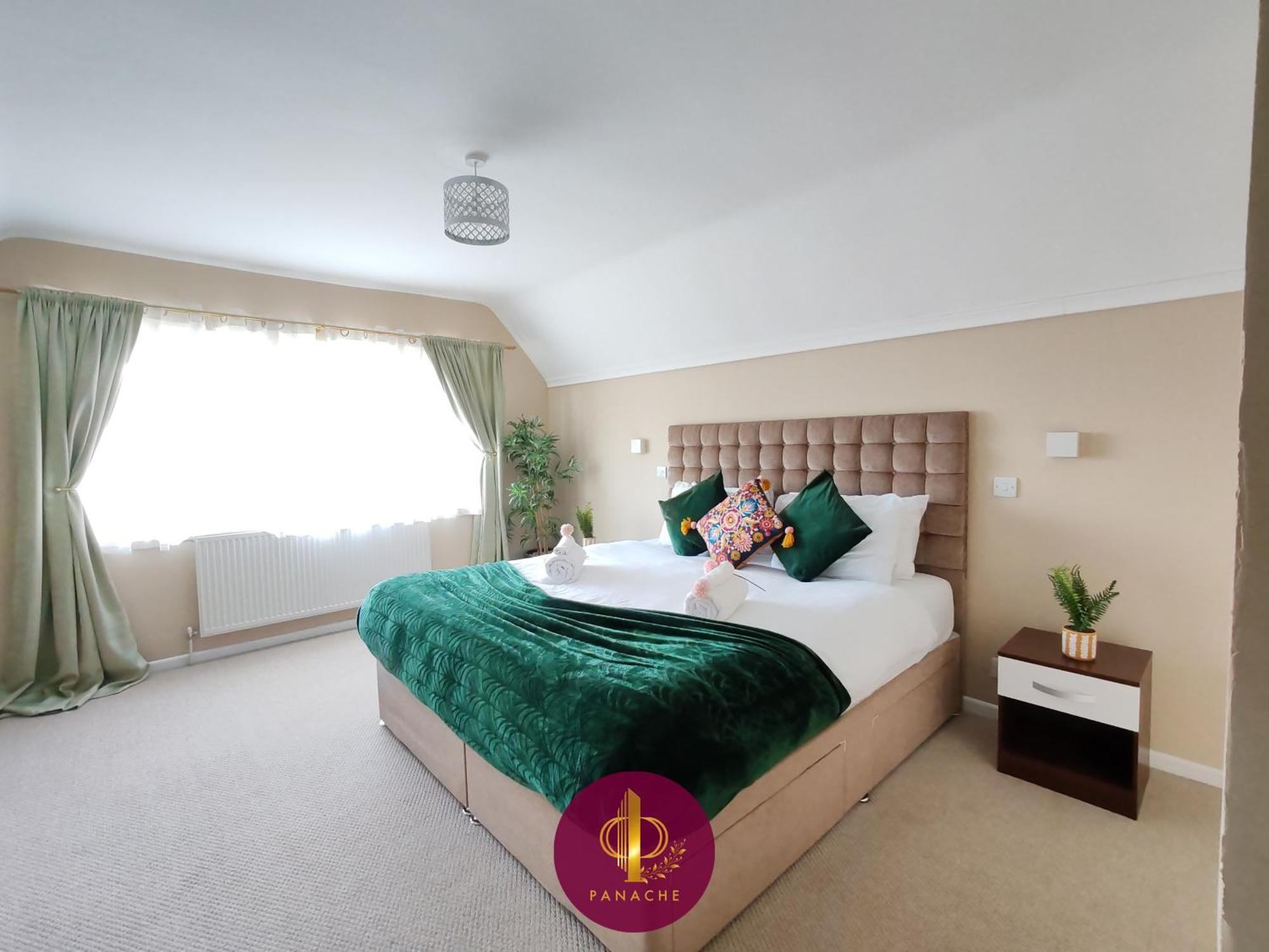 Apartmán Contractors, Relocators, Free Parking, Wifi, Smart Tvs Marston Green Exteriér fotografie
